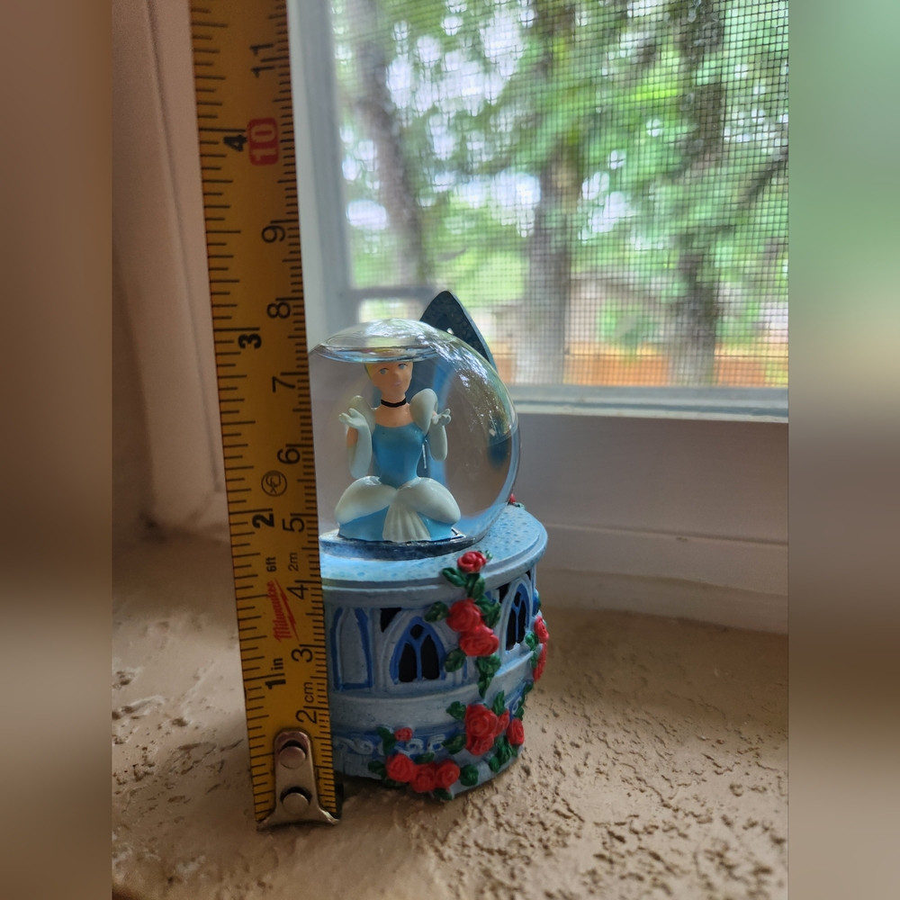 Cinderella Minature Snowglobe